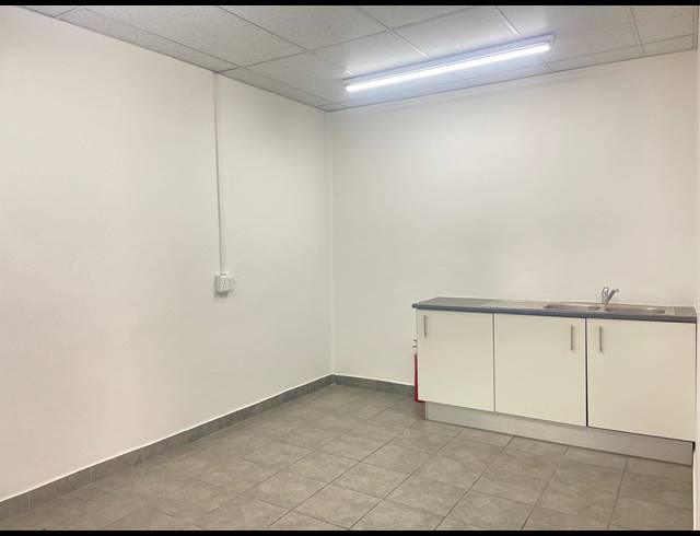 560M² WAREHOUSE TO LET IN RANDBURG CENTRAL